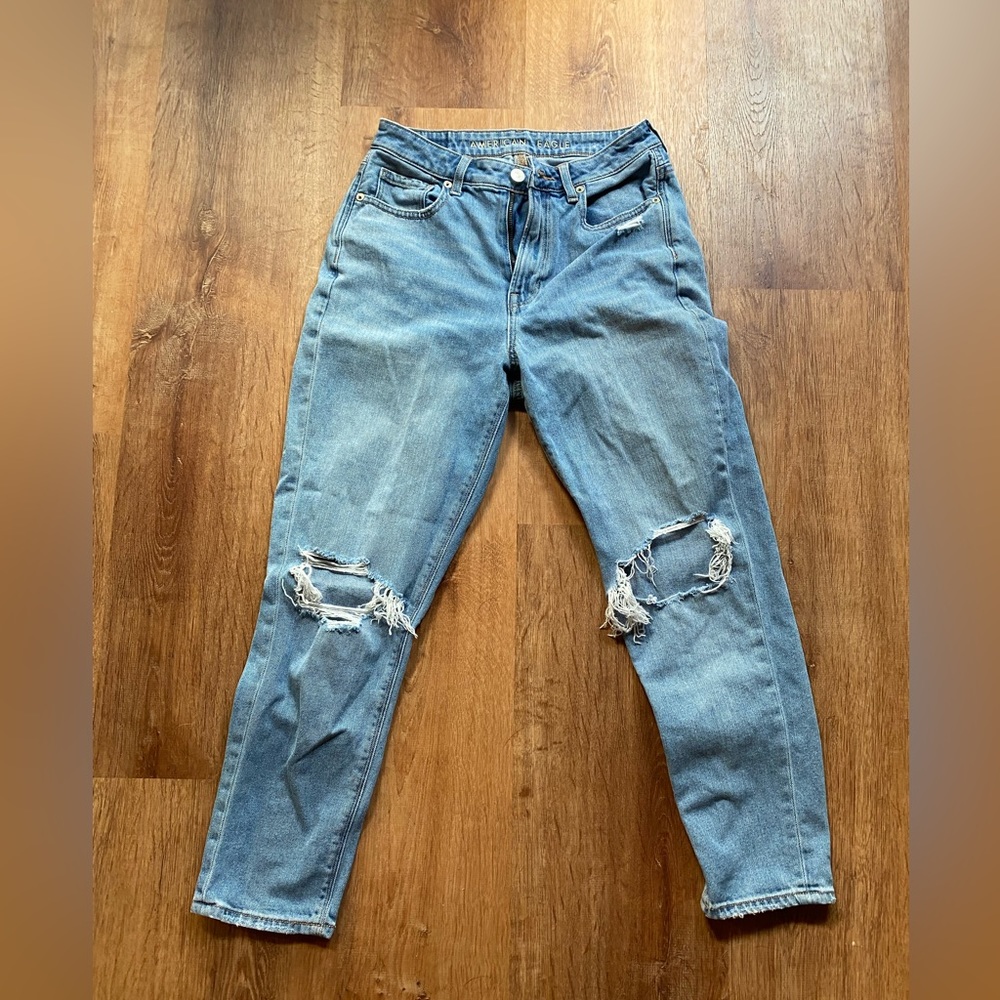 American Eagle high waisted mom jeans